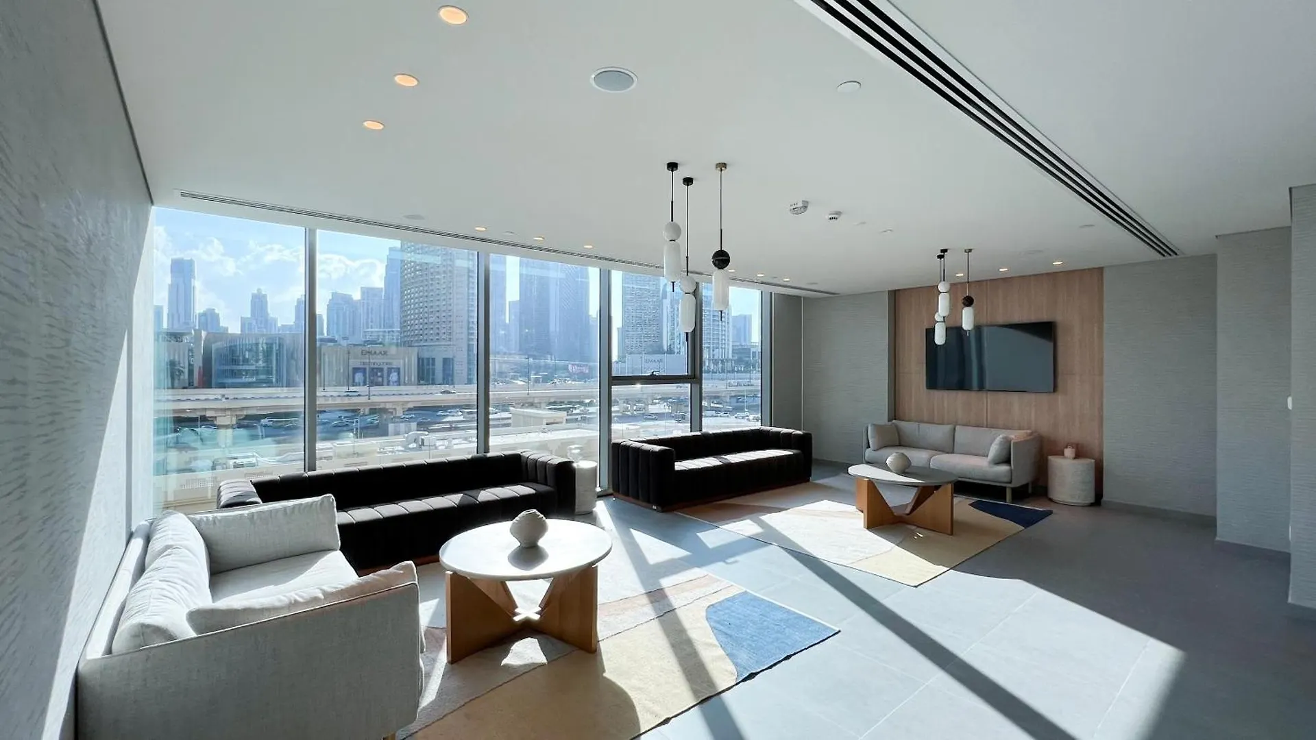 Burj Khalifa View, High Floor, Dubai Mall Access, Gym, Infinity-Pool, Playground, Bbq, Family Friendly 0*,