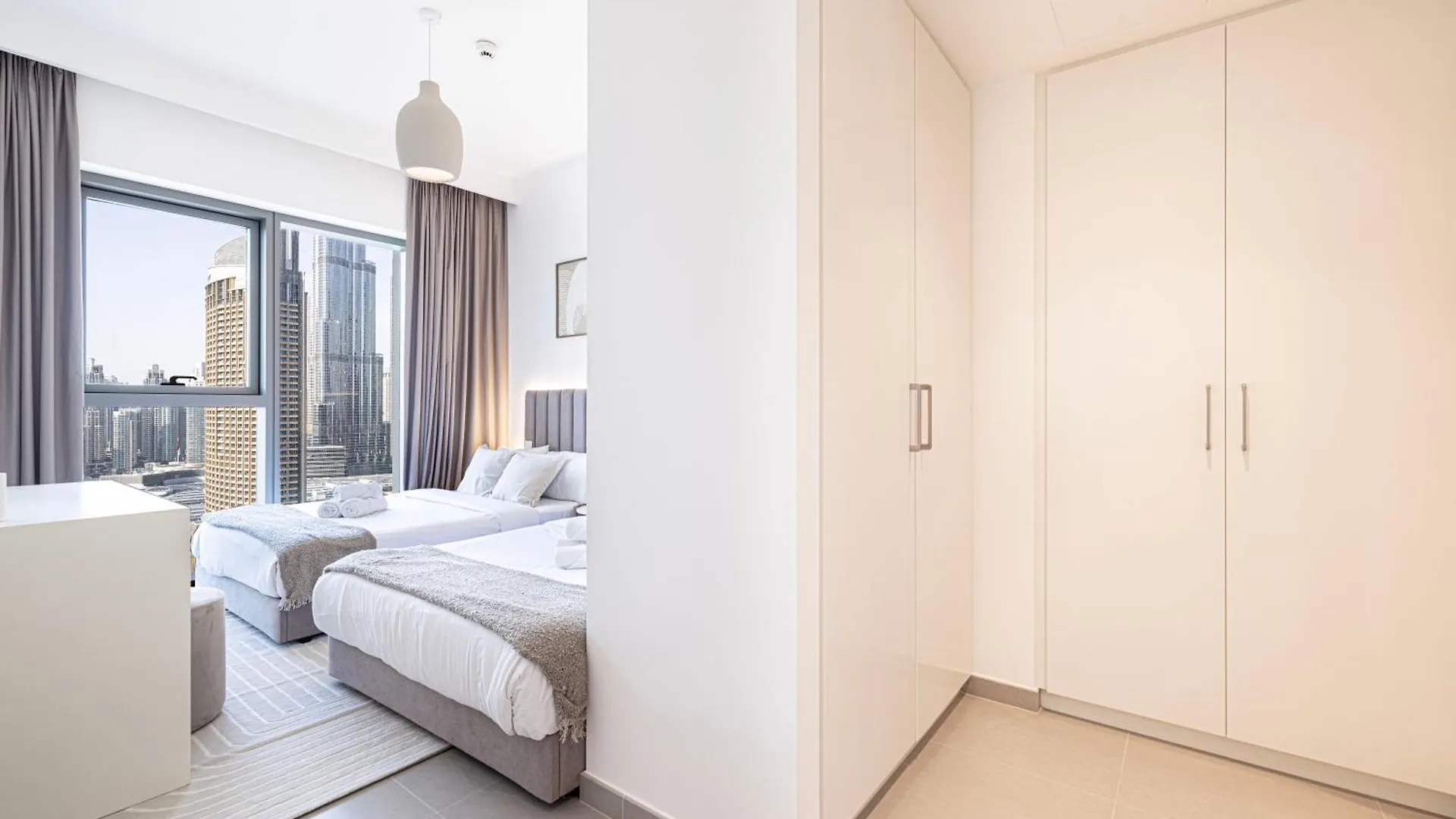 Burj Khalifa View, High Floor, Dubai Mall Access, Gym, Infinity-Pool, Playground, Bbq, Family Friendly United Arab Emirates